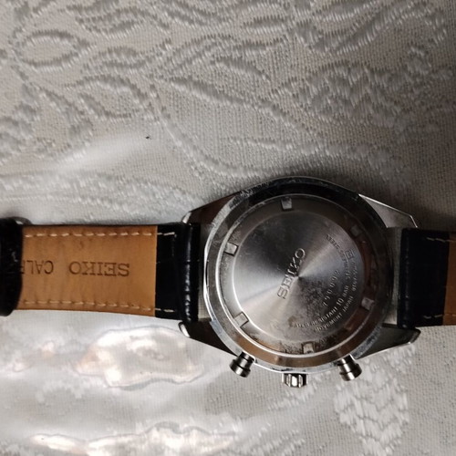 Seiko Chronograph 100m wristwatch like new, black leather strap