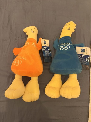 Athens 2004 Olympic Games collectible set with Athena and Phoebus mascots and large towel
