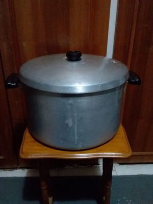 Large vintage pot