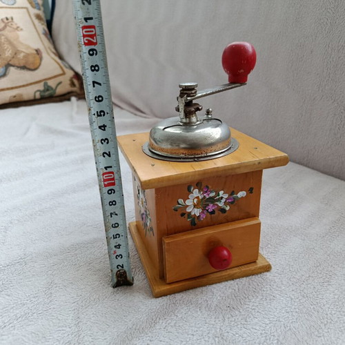 Manual coffee grinder used, vintage personal item