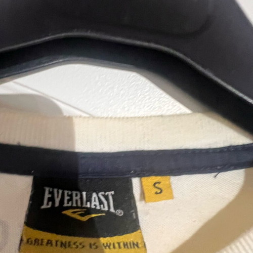 Everlast T-shirt Small used in very good condition