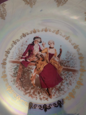 Decorative plate like new