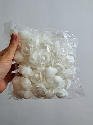 White artificial roses pack for DIY crafts and home decoration
