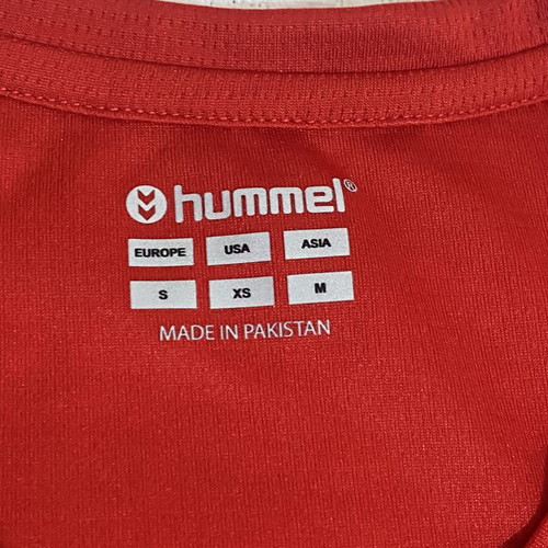 Hummel red athletic top like new, size S