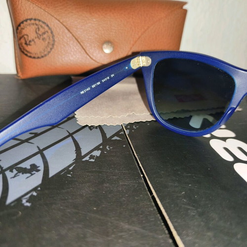 Ray Ban Wayfarer RB2140 sunglasses like new, blue frame, grey lenses