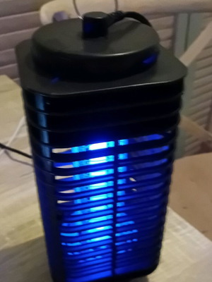 Λάμπα για κουνούπια καινούργιο