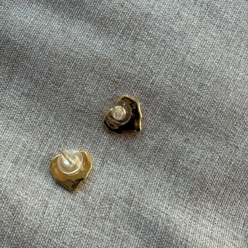 Heart-shaped earrings in burgundy with gold detail new