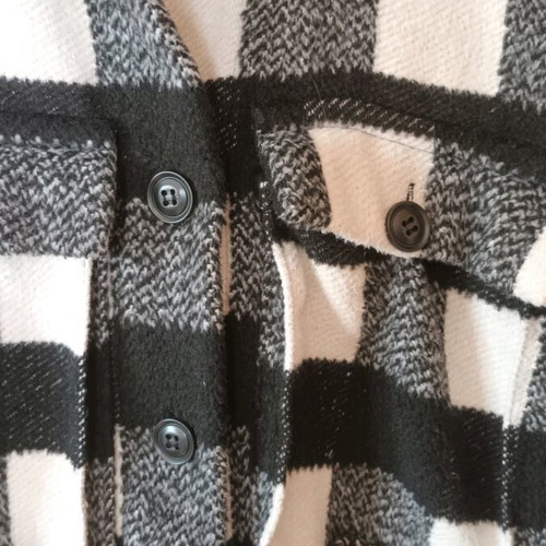 Checked cardigan like new, size M, black and white