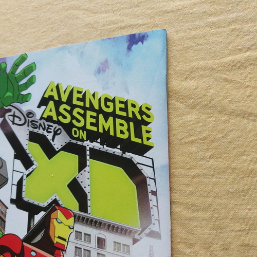 Avengers #6 like new, first appearance of Azari