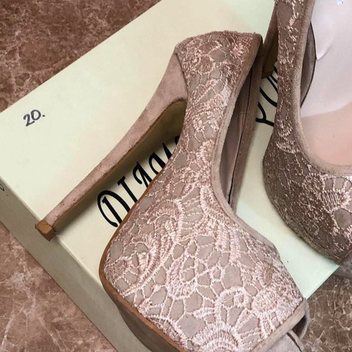 Heels *Mannika* with High Heel Beige color.