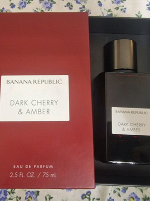 Dark Cherry & Amber Banana Republic perfume like new