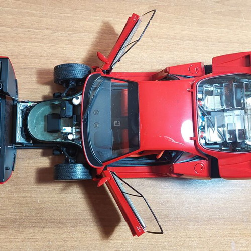 Kyosho Ferrari F40 1:18 scale new release like new