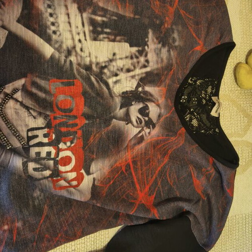 Blouse with lace one size used, black and red