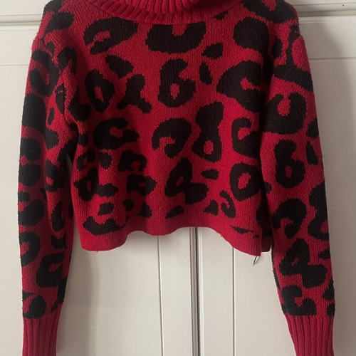 Knitted wool top used, red, sizes XS and S