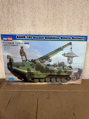 Hobby Boss 82411 AAVR-7A1 Assault Amphibian Vehicle Recovery 1/35 καινούργιο κιτ