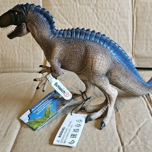 Agustinia and Acrocanthosaurus dinosaur figures Schleich new set