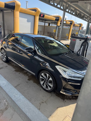 Citroen DS5 μεταχειρισμένο πετρελαιοκίνητο χάτσμπακ με χειροκίνητο κιβώτιο, μαύρο