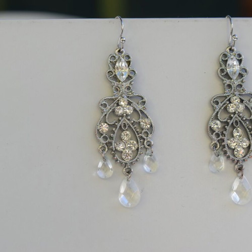 Chandelier earrings with crystals and rhinestones vintage style like new
