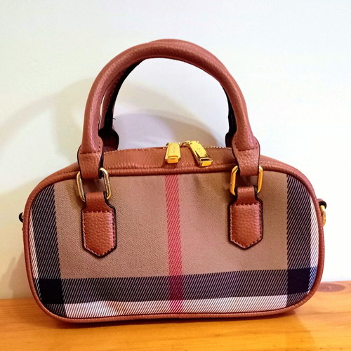 Women's Boston Barrel handbag new with tartan check pattern