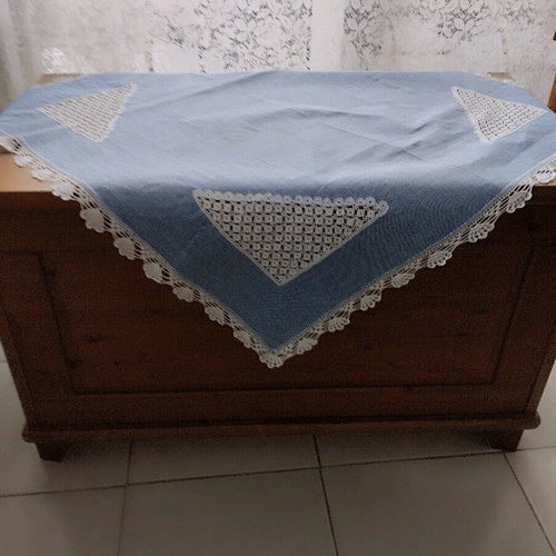 Handmade tablecloth with fabric and crocheted corners 72x72 cm like new