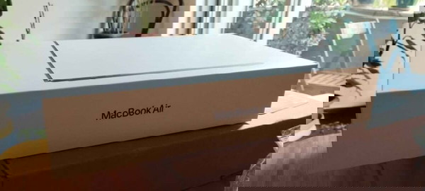 Apple MacBook Air with M2 Chip 13.6" QHD (Apple M2/8 Cores/16GB/256GB SSD/Mac OS) Midnight