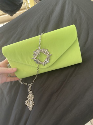 Women's shoulder bag like new, green, removable chain