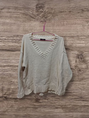 Bershka knitted blouse used, wide fit, size S, cream