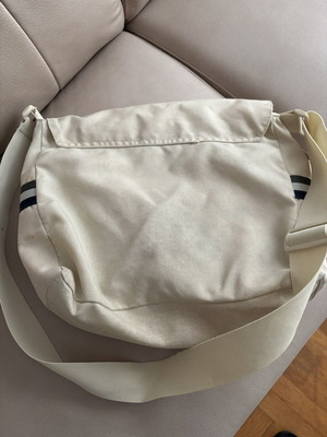 Benetton messenger bag beige used with two compartments and pocket