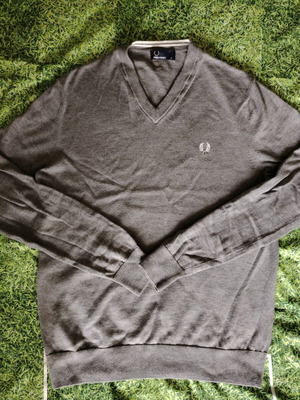 Fred Perry cotton sweater size M like new, gray