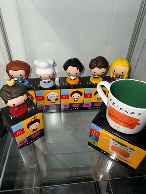 Friends McDonald’s collectible figures and couch mug new
