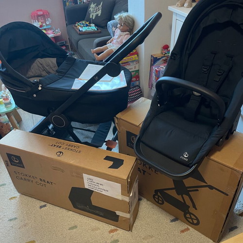 Stokke Beat stroller with carry cot like new, with boxes and instructions