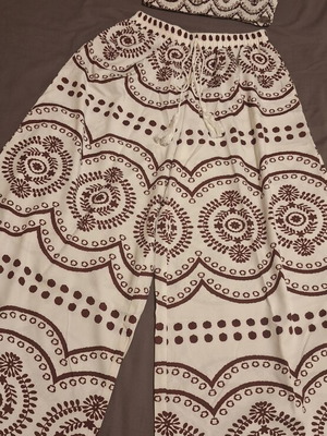 Summer set with wide pants and strapless top in white and brown, new
