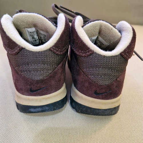 Nike Yucan WS kids boots size 22 used, brown