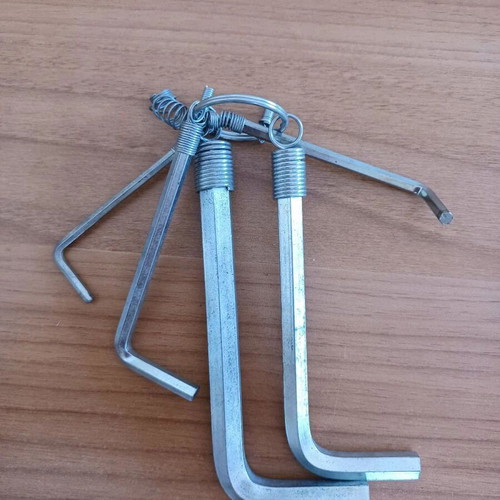 Alen set like new with 3 mm, 4 mm, 5 mm, 8 mm, 11 mm wrenches