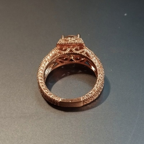 Elegance rose gold ring with yellow stone, size 18 mm
