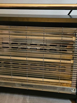 United Quartz Heater used 1800W with 3 lamps