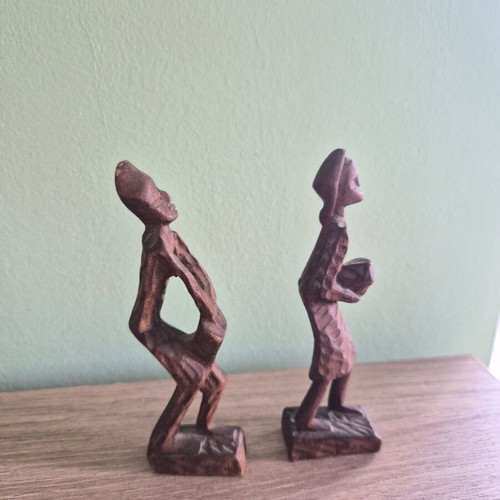 Wooden decorative figures set like new