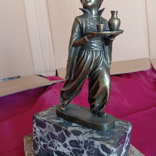 Philhellenic bronze statue on marble base, like new