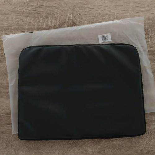 Laptop and tablet case new from Apivita