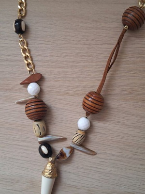 Necklace unique like new