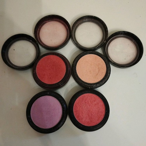 Makeup eyeshadow set of 4 like new, with blush