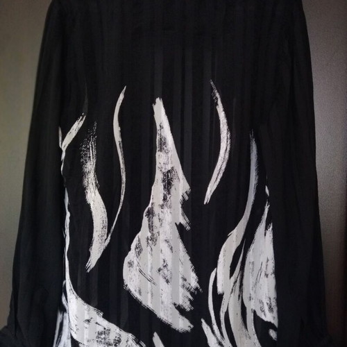 Emporio Armani women's shirt like new, size M, black and white