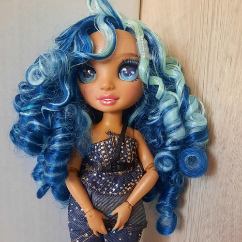 Rainbow High Fantastic Fashion Skyler Bradshaw doll like new, no shoes