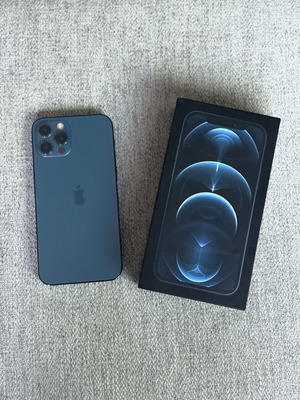 Apple iPhone 12 Pro 128GB like new with box and charger