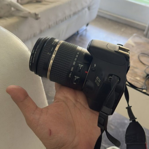Canon 550D with 18-270 Tamron lens like new