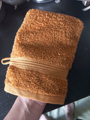 Bath glove like new