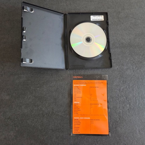 Half-Life 2 PC game used, English edition, 2004
