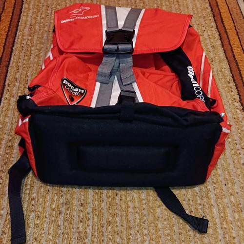 Ducati bag set like new, red