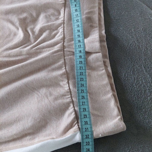 DKNY sports capri leggings medium beige and white like new