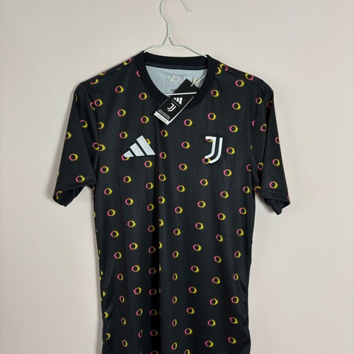 Juventus jersey new, size S, training kit